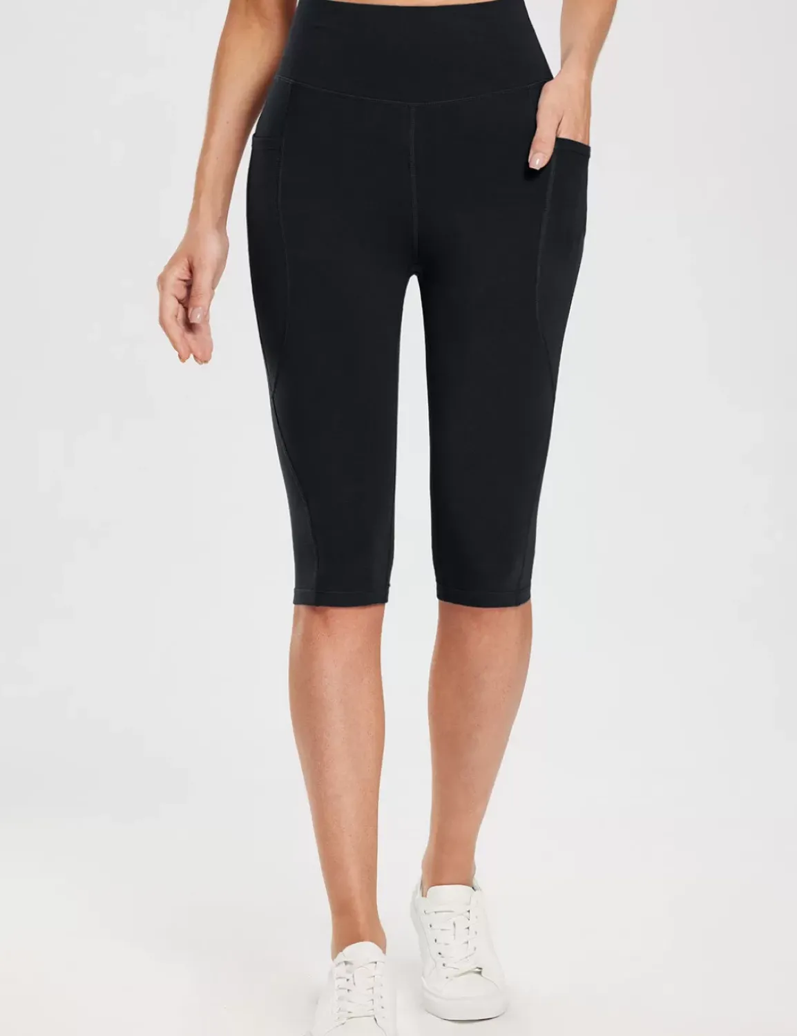 Baleaf Evergreen Knee-Length Pocketed Capris^Women Shorts & Underwear