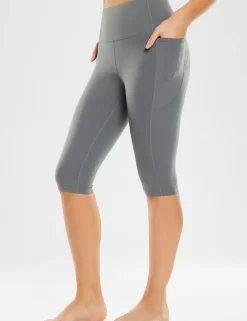 Baleaf Sweatleaf Knee-Length Pocketed Capris^Women Capris